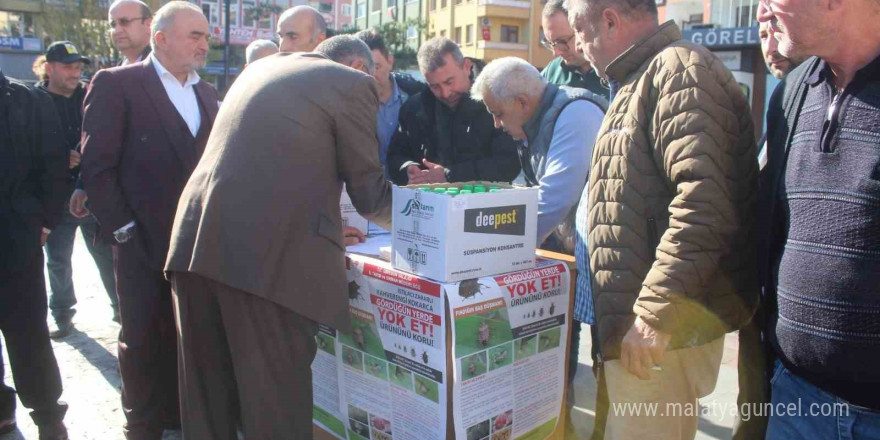 Kahverengi Kokarcayla mücadele için üreticiye ilaçlama makinesi dağıtıldı