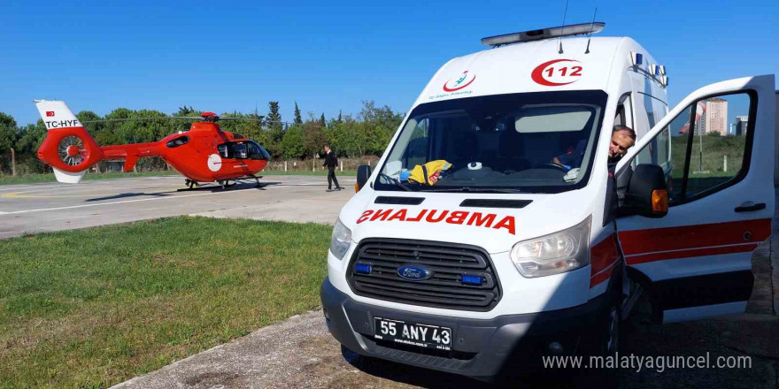 Kalp krizi geçiren yaşlı adamın yardımına ambulans helikopter yetişti