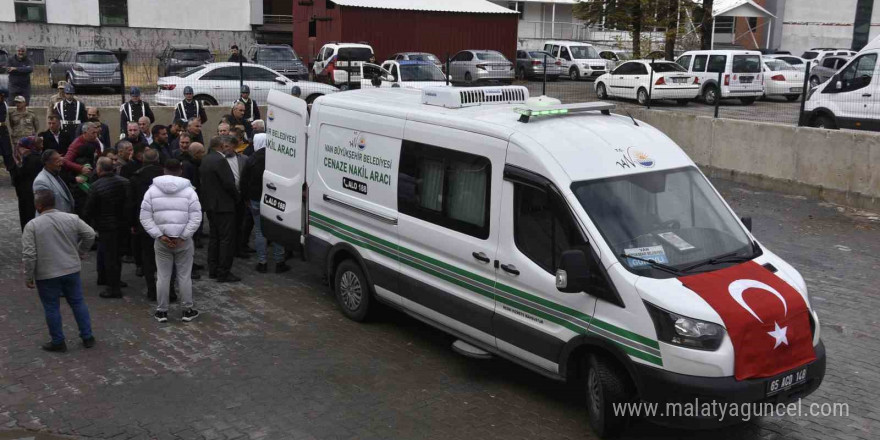 Kalp krizi sonucu hayatını kaybeden güvenlik korucuları son yolculuklarına uğurlandı