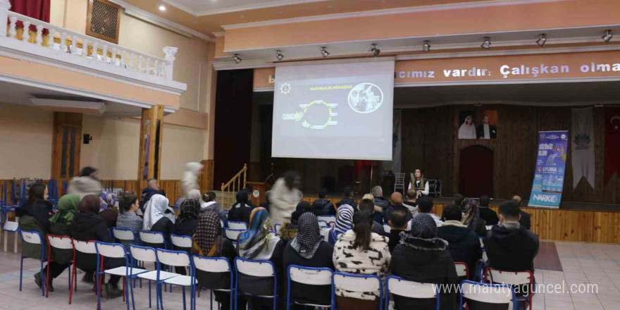 Kamu personeline 'NarkoHedef' eğitimi verildi