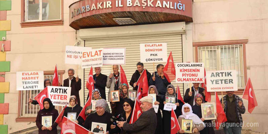 Kanser hastası anne, ağlayarak evladını PKK’dan istedi