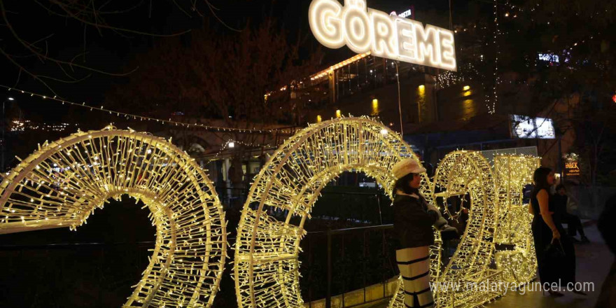 Kapadokya yeni yıla havai fişek gösterileri ile girdi