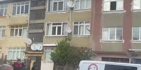 Karabük’te çatı katında korkutan yangın