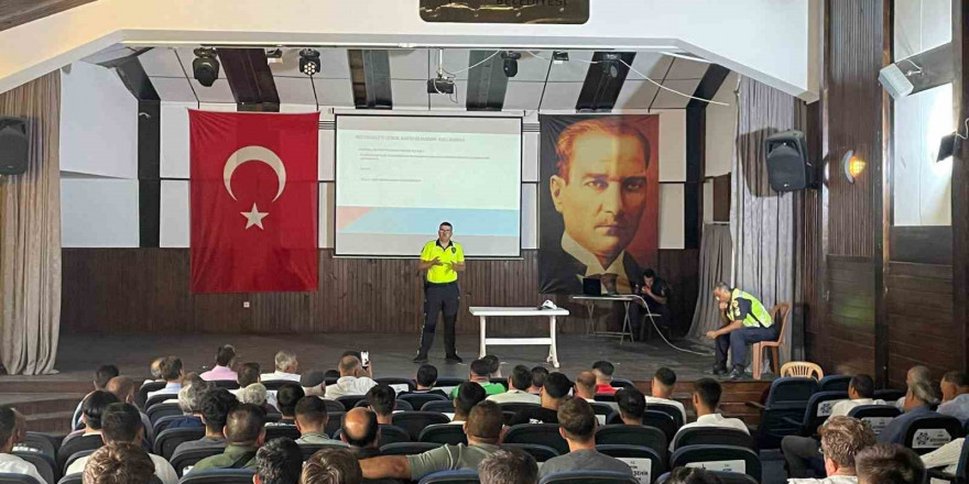 Karacasu’da motosiklet sürücüleri bilgilendirildi