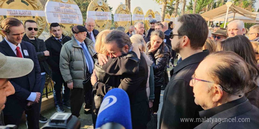 Karaciğer nakli yapan ilk Türk doktor Prof. Dr. Münci Kalayoğlu son yolculuğuna uğurlandı