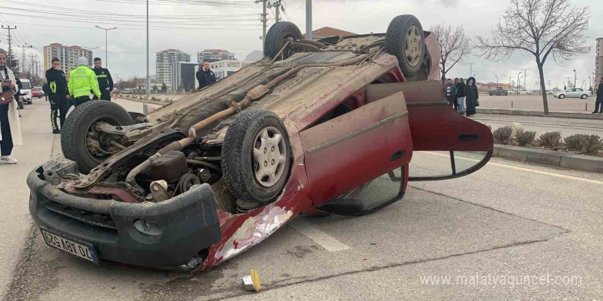 Karaman’da takla atan otomobilin sürücüsü yaralandı