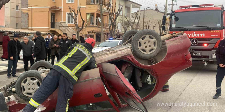 Karaman’da takla atan otomobilin sürücüsü yaralandı