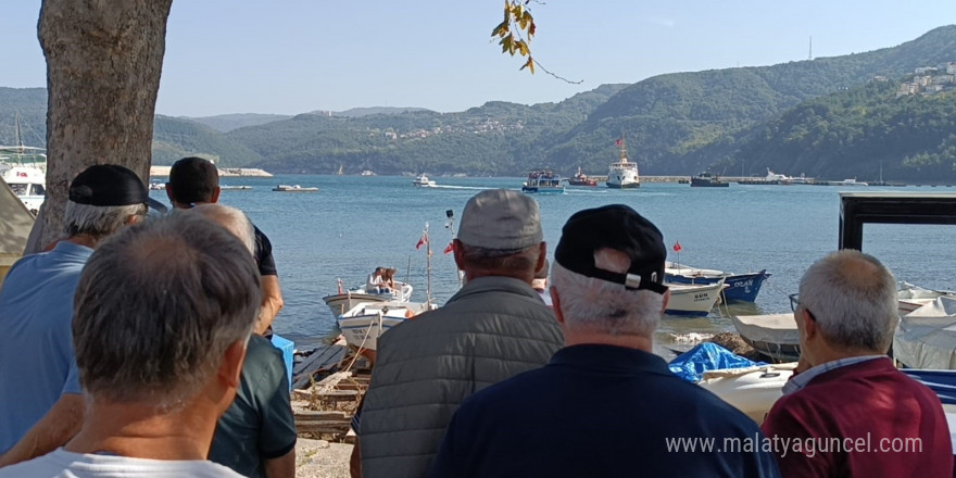 Karaya oturan vapur restoran, nefesleri kesen operasyonla kurtarıldı