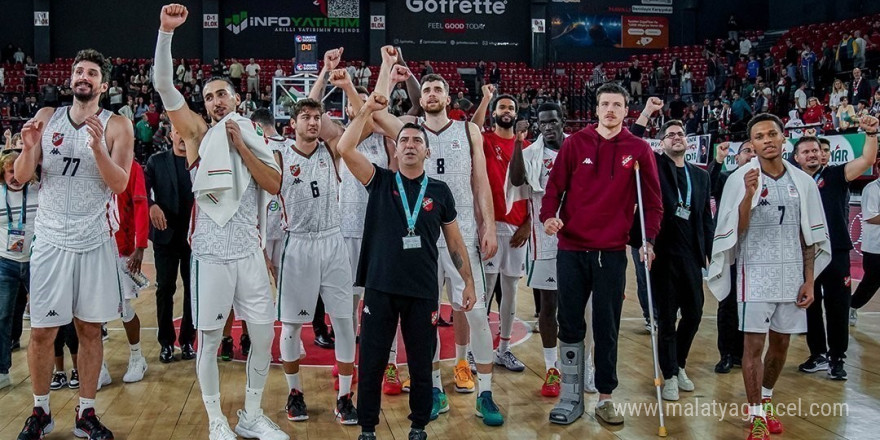 Karşıyaka Basket, iç sahadaki 6 maçının 5’inde 100 sayı attı