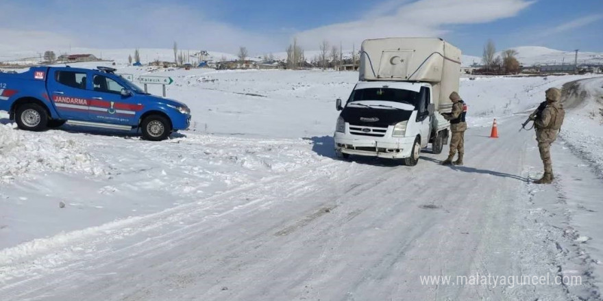 Kars’ta jandarmadan düzensiz göçle mücadele