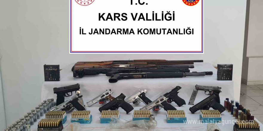 Kars’ta Jandarma’dan silah ve uyuşturucu operasyonu