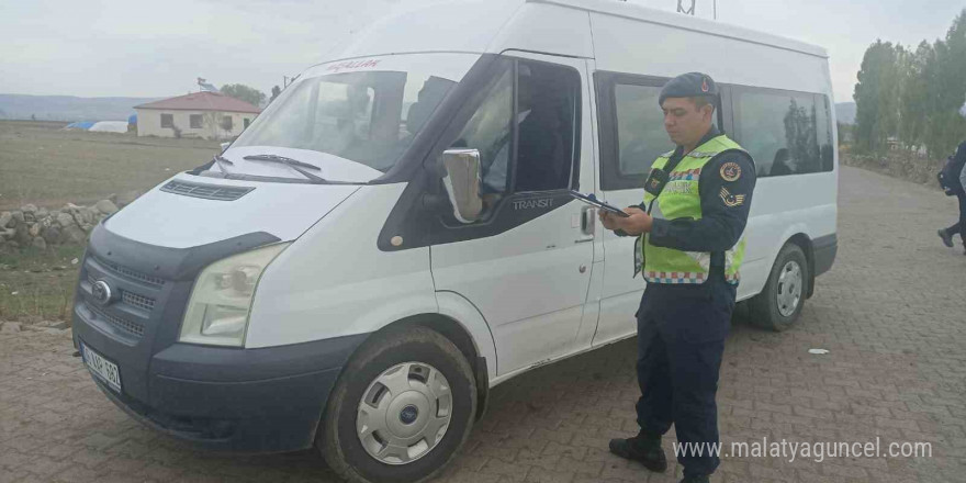 Kars’ta öğrenci servisleri denetleniyor