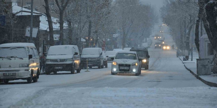 Kars’ta trafiğe kayıtlı araç sayısı 48 bin 257