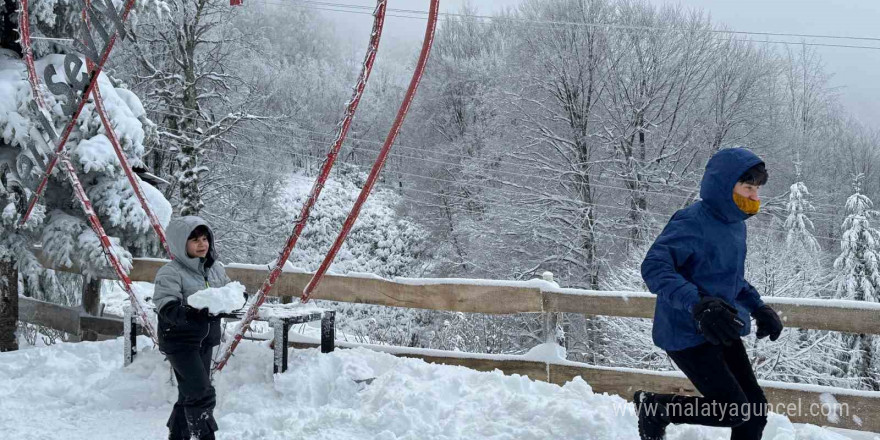 Kartepe kar ile şenlendi