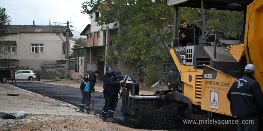 Kartepe’de 3 sokağa 750 ton asfalt