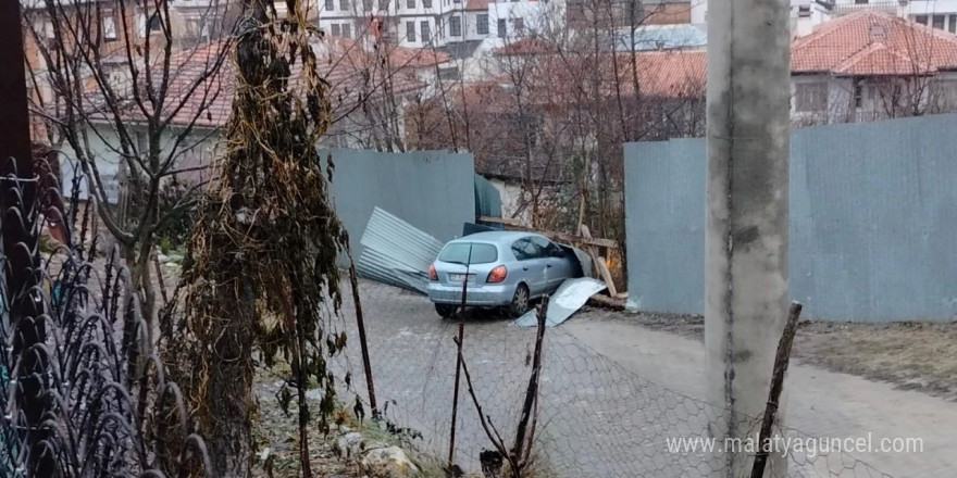 Kastamonu’da buzlanma kazaları beraberinde getirdi: 2 yaralı