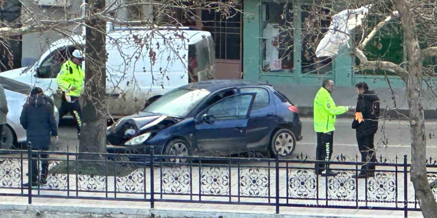 Kastamonu’da buzlanma kazaları beraberinde getirdi: 3 yaralı