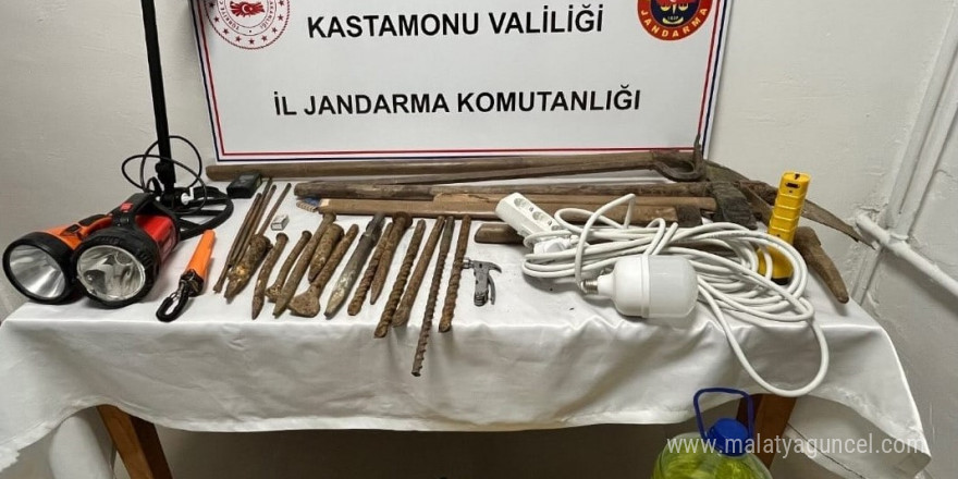 Kastamonu’da define avcıları suçüstü yakalandı