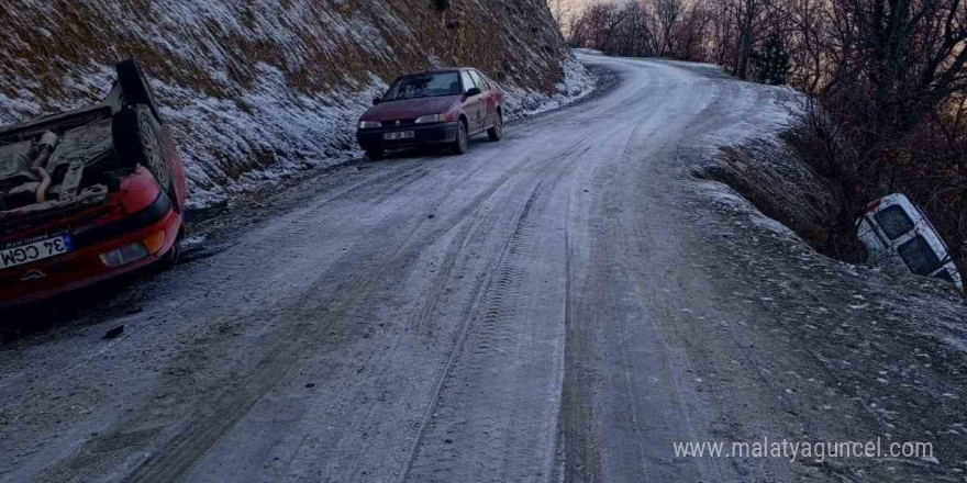 Kastamonu’da gizli buzlanma kazaları beraberinde getirdi: 2 yaralı