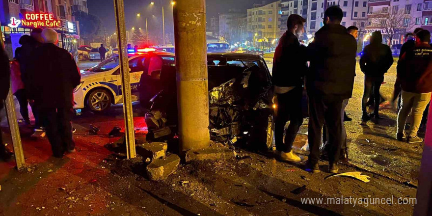 Kastamonu’da iki otomobil çarpıştı: 4 yaralı