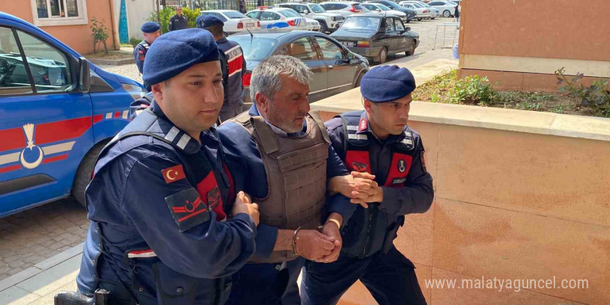 Kastamonu’da su sayacı okuma yüzünden öldürülen muhtar cinayetinde sanık hakim karşısında