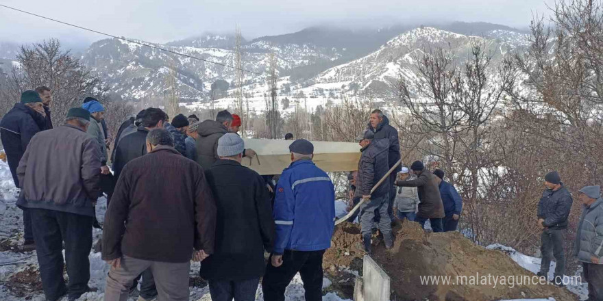 Kastamonu’da yangında hayatını kaybeden baba ile engelli oğlu toprağa verildi