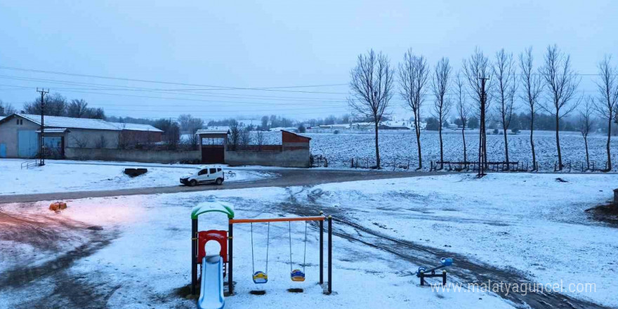 Kastamonu’nun yüksek kesimlerinde kar yağışı başladı