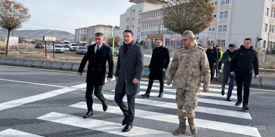 Kaymakam Göktaş, kaza bölgesinde incelemede bulundu