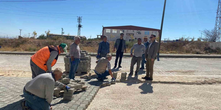 Kaymakam Partal, yol yapım çalışmalarını inceledi