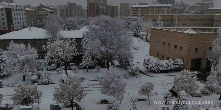 Kayseri beyazla kaplandı