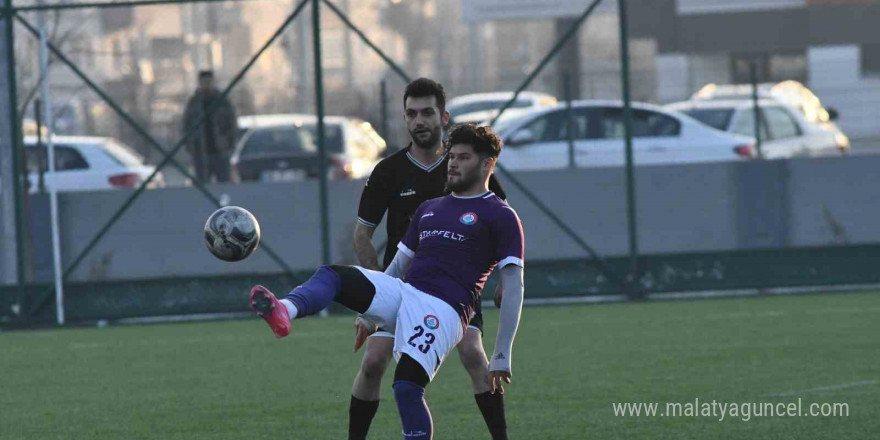 Kayseri Şeker Süper Amatör Küme: Erciyes Esen Makina FK: 4 - Kayseri Döğerspor: 1