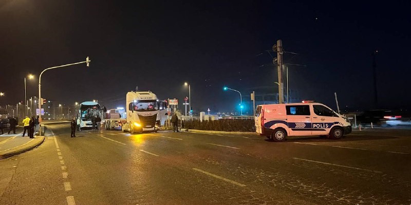 Kayseri’de 3 araçlı zincirleme kaza: 2 yaralı