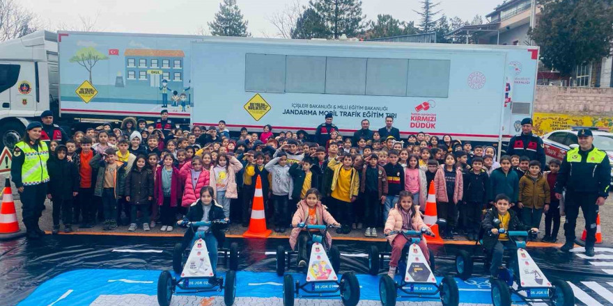 Kayseri’de 533 öğrenciye trafik güvenliği eğitimi verildi