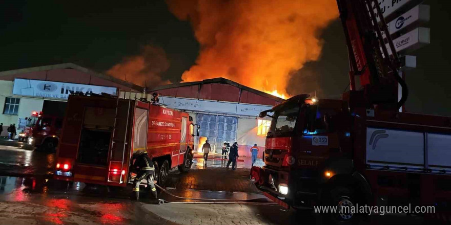 Kayseri’de fabrika yangını: Ekipler müdahale ediyor