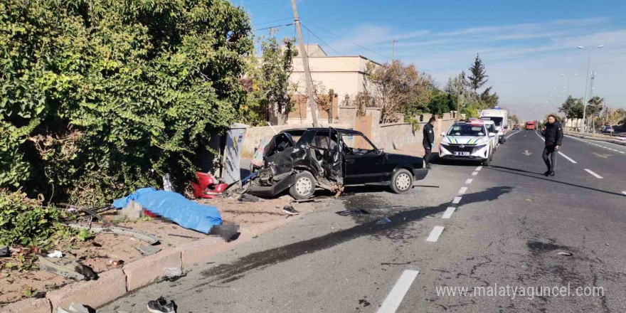 Kayseri’de kaza yapan Tofaş perte çıktı: 1 ölü, 3 yaralı