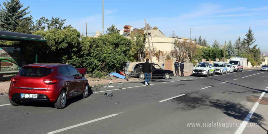 Kayseri’de kaza yapan Tofaş perte çıktı: 1 ölü, 3 yaralı