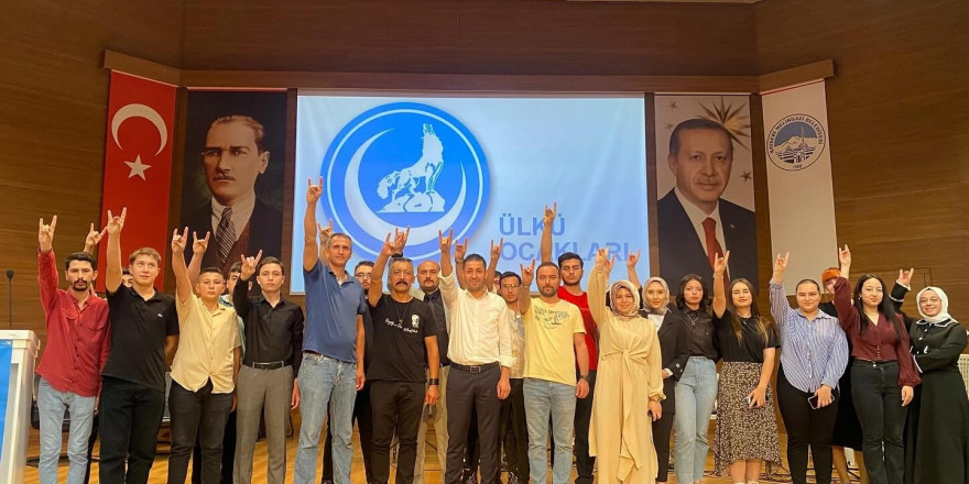 Kayseri’de Ülkü Ocakları tarafından ’Türk’ün Türküsü Ses Yarışması’ düzenlendi