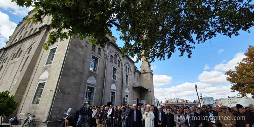 Kayseri’de Yahya Sinvar için gıyabi cenaze namazı kılındı