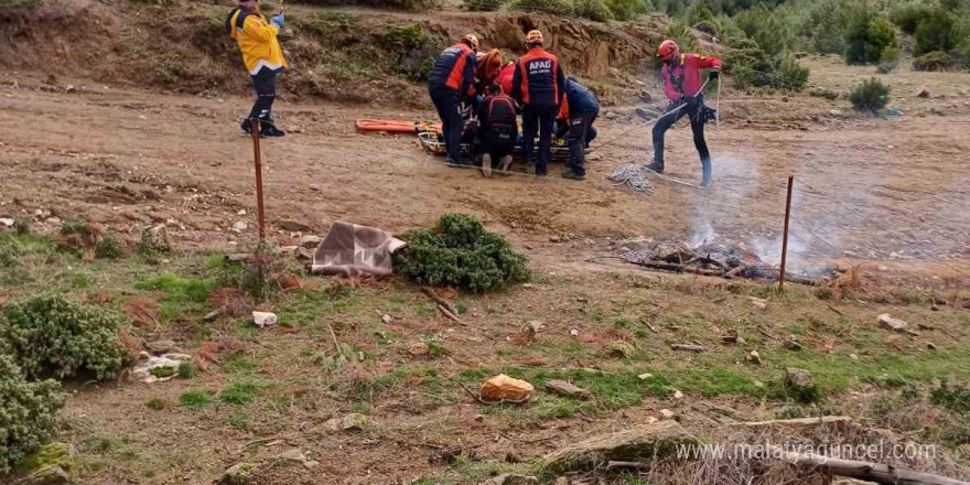 Kaza yapan motokrosçu askeri helikopterle hastaneye kaldırıldı