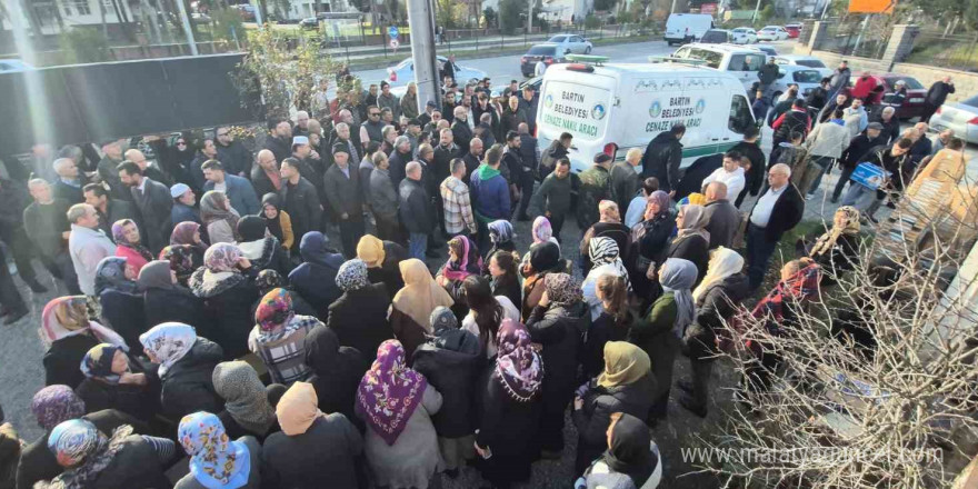 Kazada ölen gençlerin cenazeleri ailelerine teslim edildi