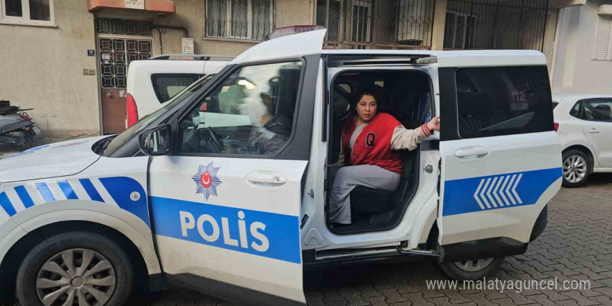 Kazada yaralanan öğrenciyi sınava polisler yetiştirdi