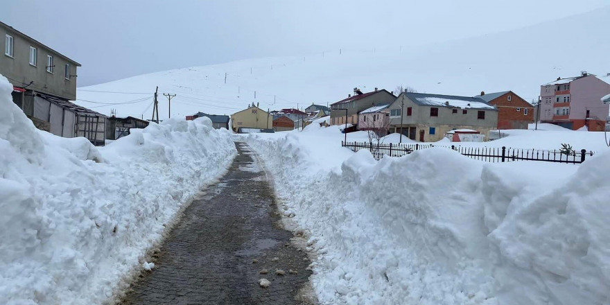 Kazıkbeli Yaylası ve 5 köyün yolu seçim hazırlıkları için erken açıldı