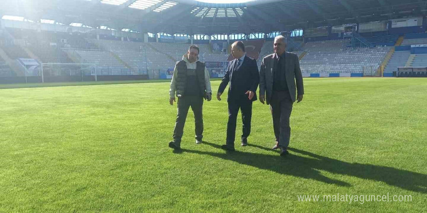 Kazım Karabekir Stadı’nın zemini göz kamaştırıyor