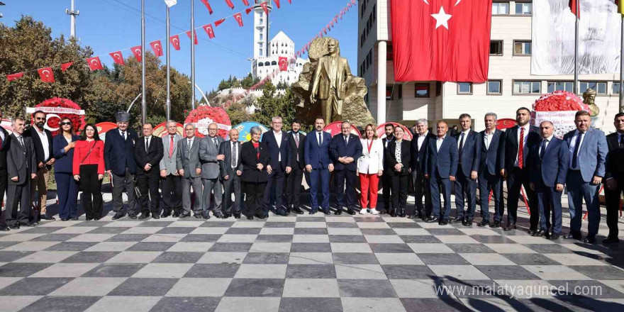 Keçiören’de Cumhuriyet Bayramı’nın 101. yılı kutlandı