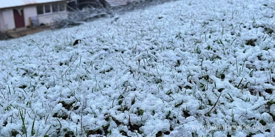 Keltepe kayak merkezi sezonun ilk karı ile tanıştı