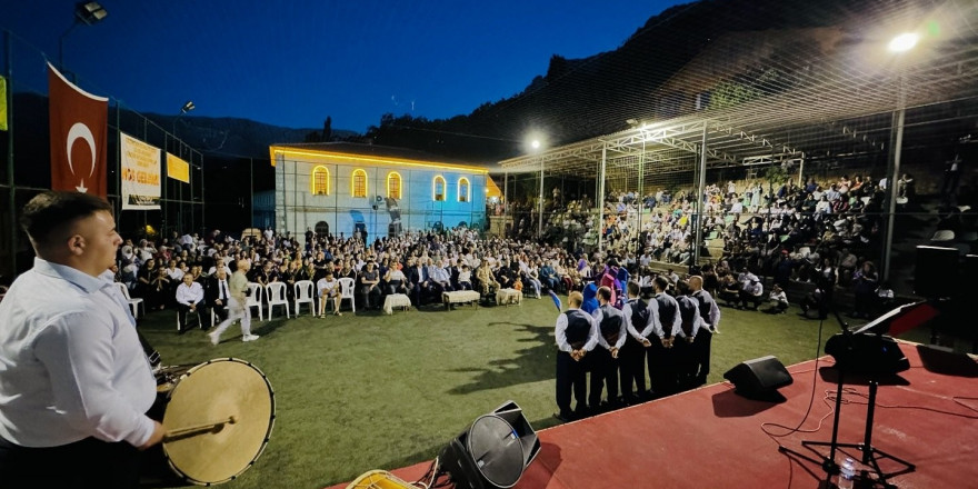 Kemaliye’de koro ve folklor konseri gerçekleştirildi