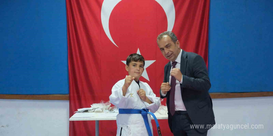 Kemer Belediye karate takımı kuşak atladı