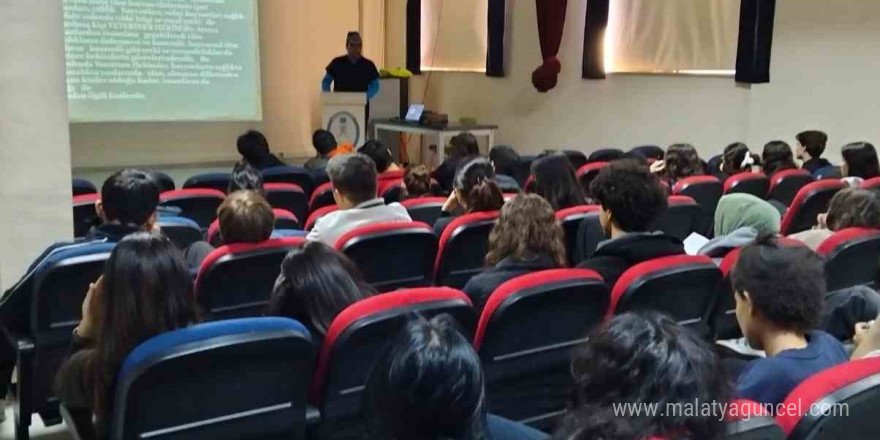 Kemer’de öğrencilere veterinerlik mesleği anlatıldı