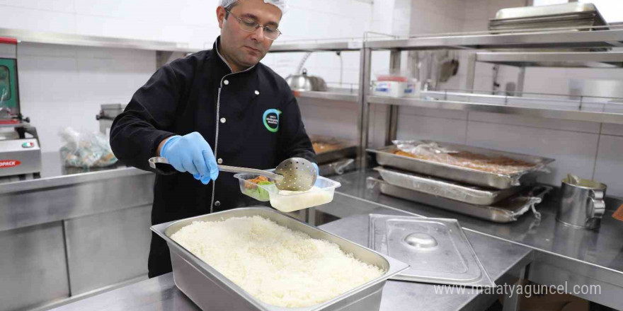 Kent lokantası değil ’gönül sofrası’