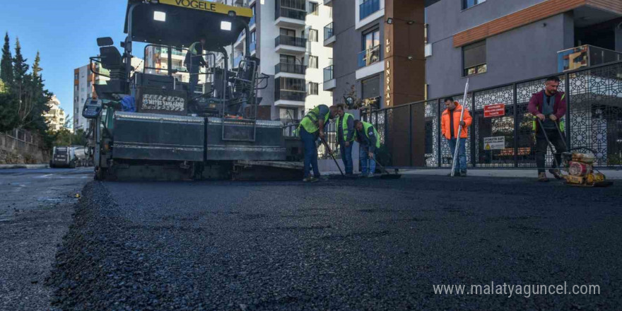 Kepez’de altyapı kazıları sebebiyle bozulan asfalt yenilendi